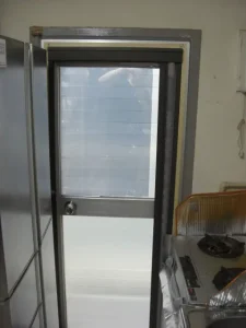 ニューロータリー網戸を開けた状態